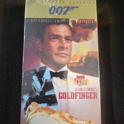 New In Package Vintage James Bond Goldfinger VHS Cassette Tape! 