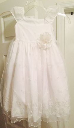 Girls Dresses, White, Size 4 and 7 Run Big