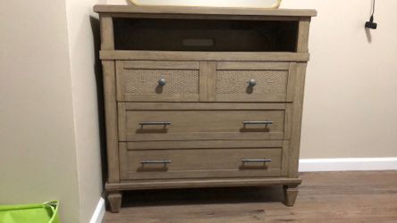 Bedroom dresser