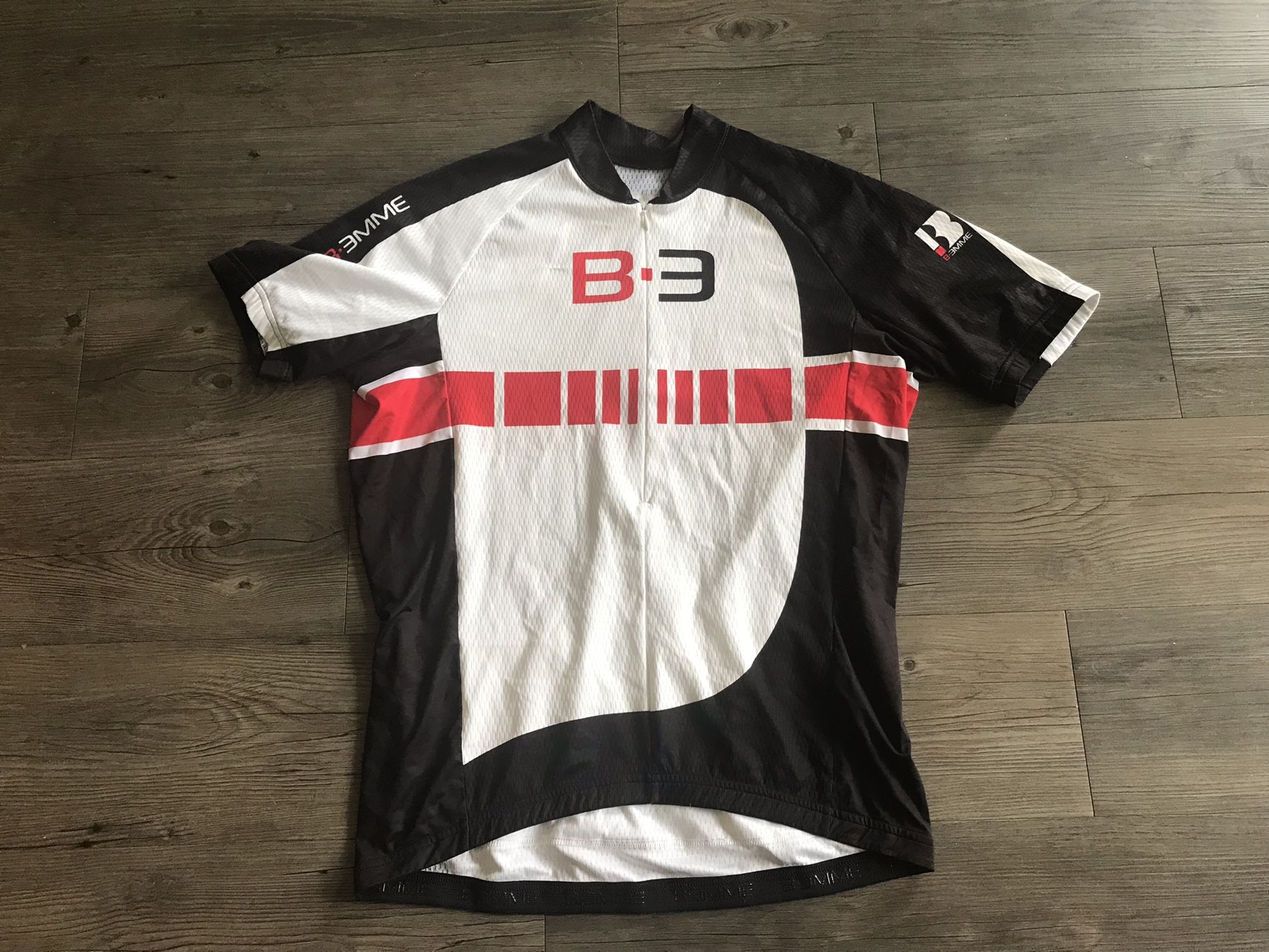 Cycling Jersey - Medium 
