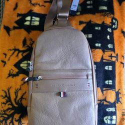 Tommy Hilfiger  Sling Pack