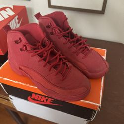 Retro Jordan 12s Retro Jordan 9s 6.5 Men’s 