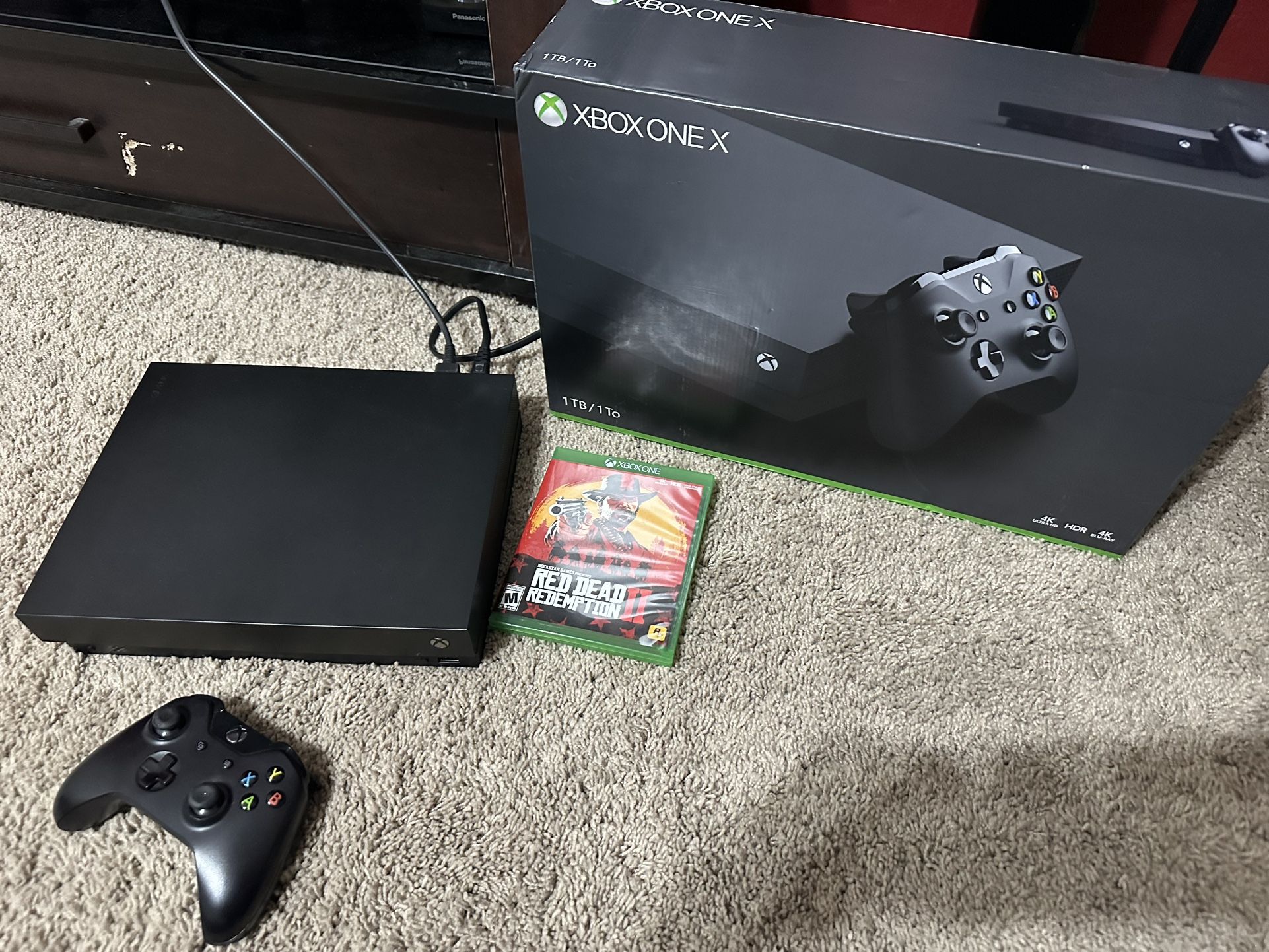 Xbox One X w/Red Dead Redemption 2