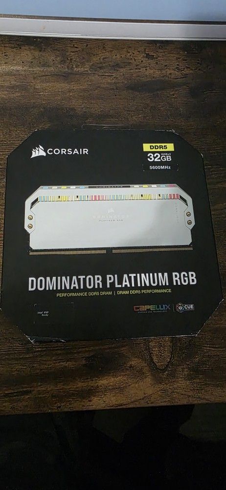 Dominator Platinum RGB 2×16gb 5600MHz