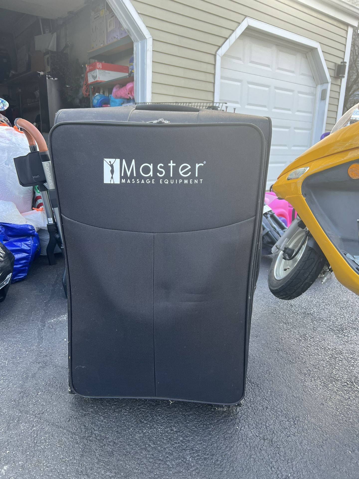 Massage table (portable)