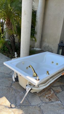 jacuzzi tub