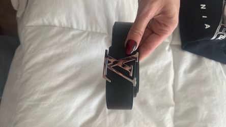 Authentic Louis Vuitton men’s reversible belt