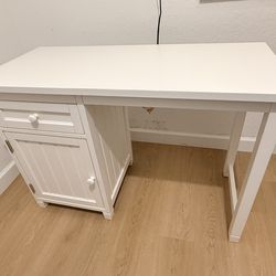Like New Pottery Barn Beadboard Desk with Acrylic Cover