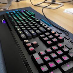Logitech G910 Mechanical Keyboard