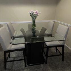 Glass Dining Table / Comedor