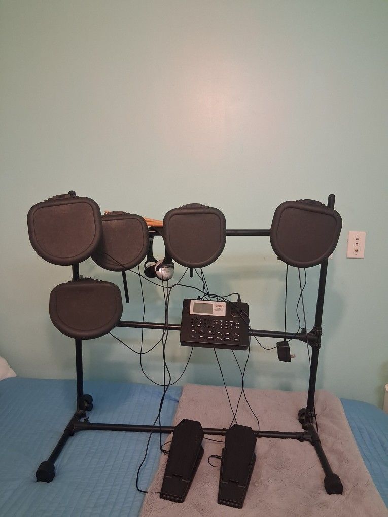 Drum Set Ion Good Condition