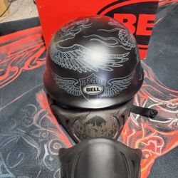 Bell Rogue Helmet With Extra Muzzle