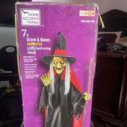 Witch Animatronic 7ft 