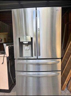 LG ThinQ French Door Refrigerator
