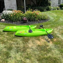 Lifetime Youth Kayak (with Paddle) 