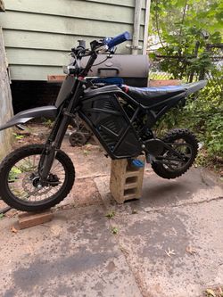 Electric dirt bike