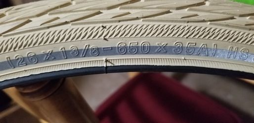26×1 3/8. 650x35A schwalbe creme bicycle tires delta cruiser