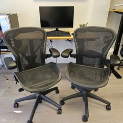 Aeron height online adjustment