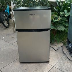 Whirlpool Micro Fridge 