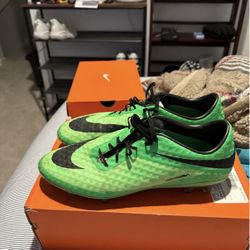 Hypervenom Size 11