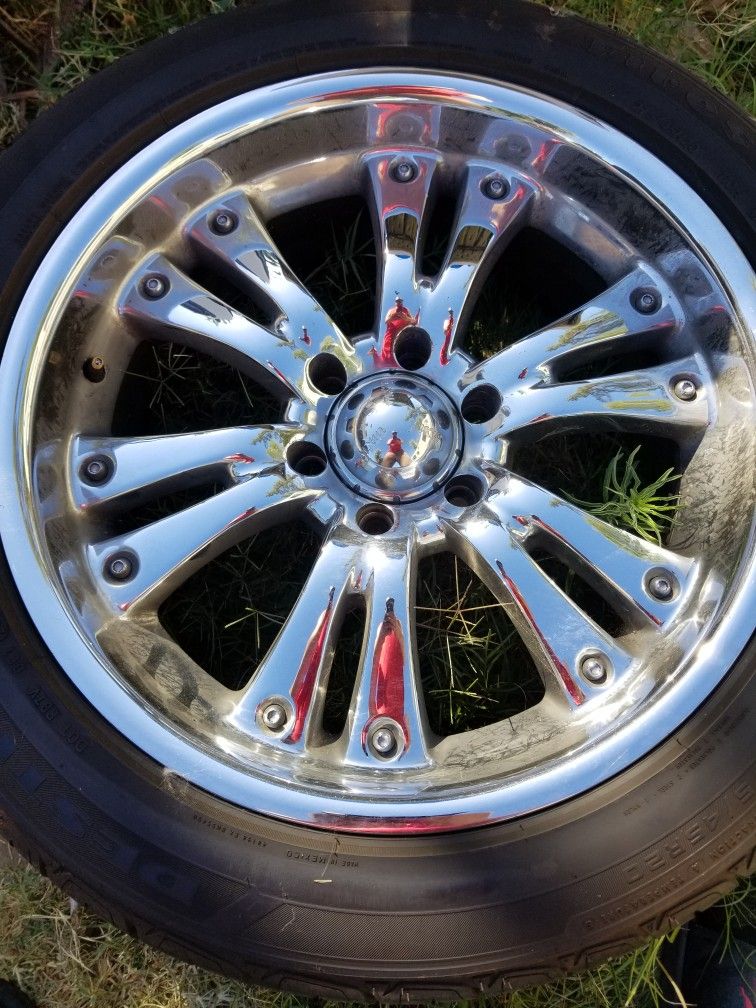 20" MKW RIMS W/ TIRES