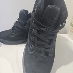 Globe Shoes Mens 10.5 Black Skate Sneakers