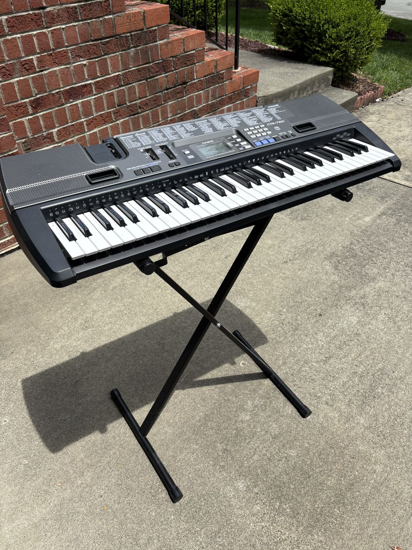 Casio Electric Keyboard
