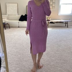 Olive + Oak knit dress with belt. Fits S