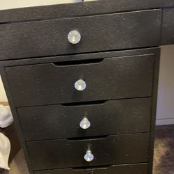 Vanity And Matching Dresser With Cosmo Looking Paint Job Silver Glitter 