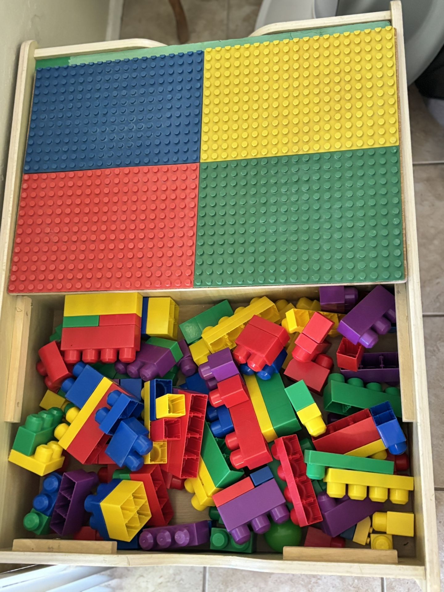 Lego Table