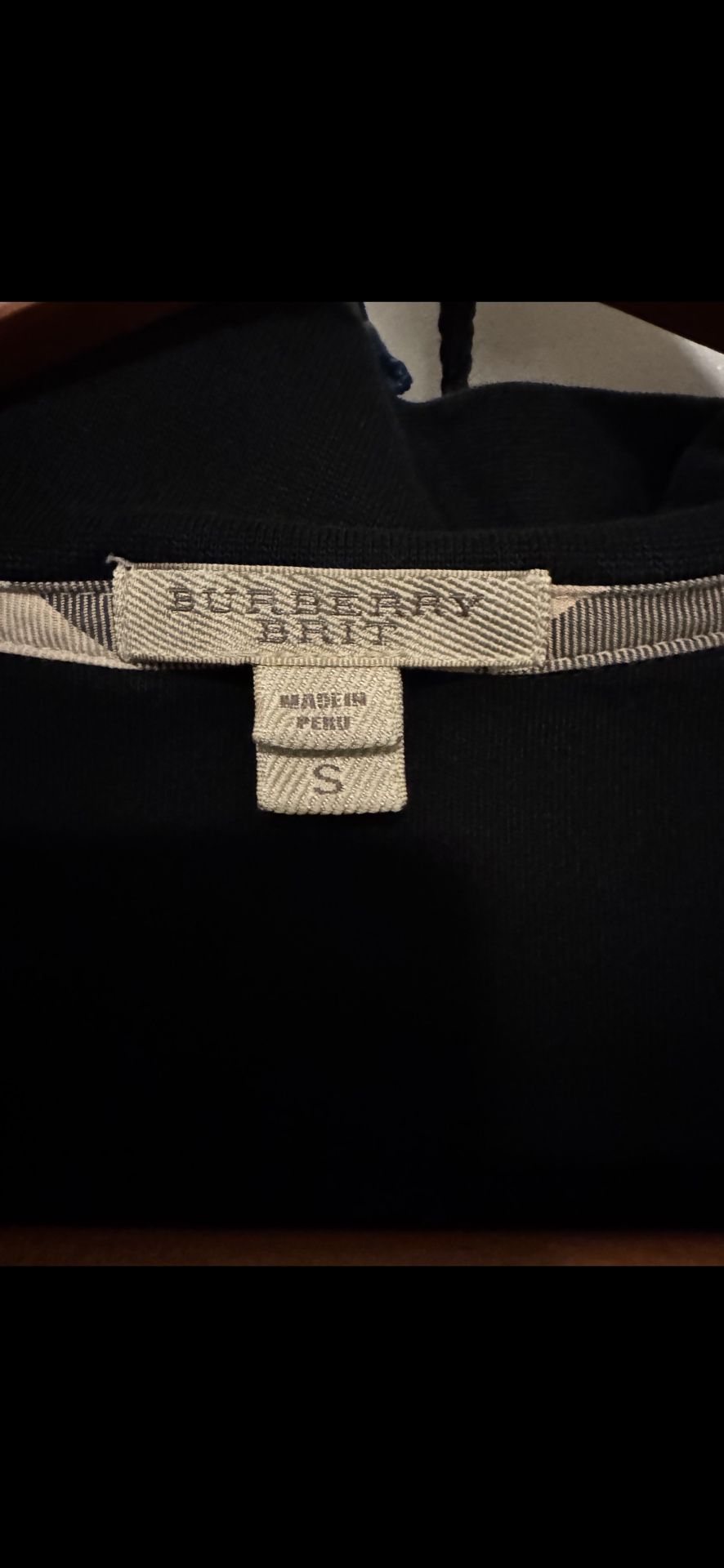 Like New Authentic Burberry Sweatshirt Size S ( Unisex)