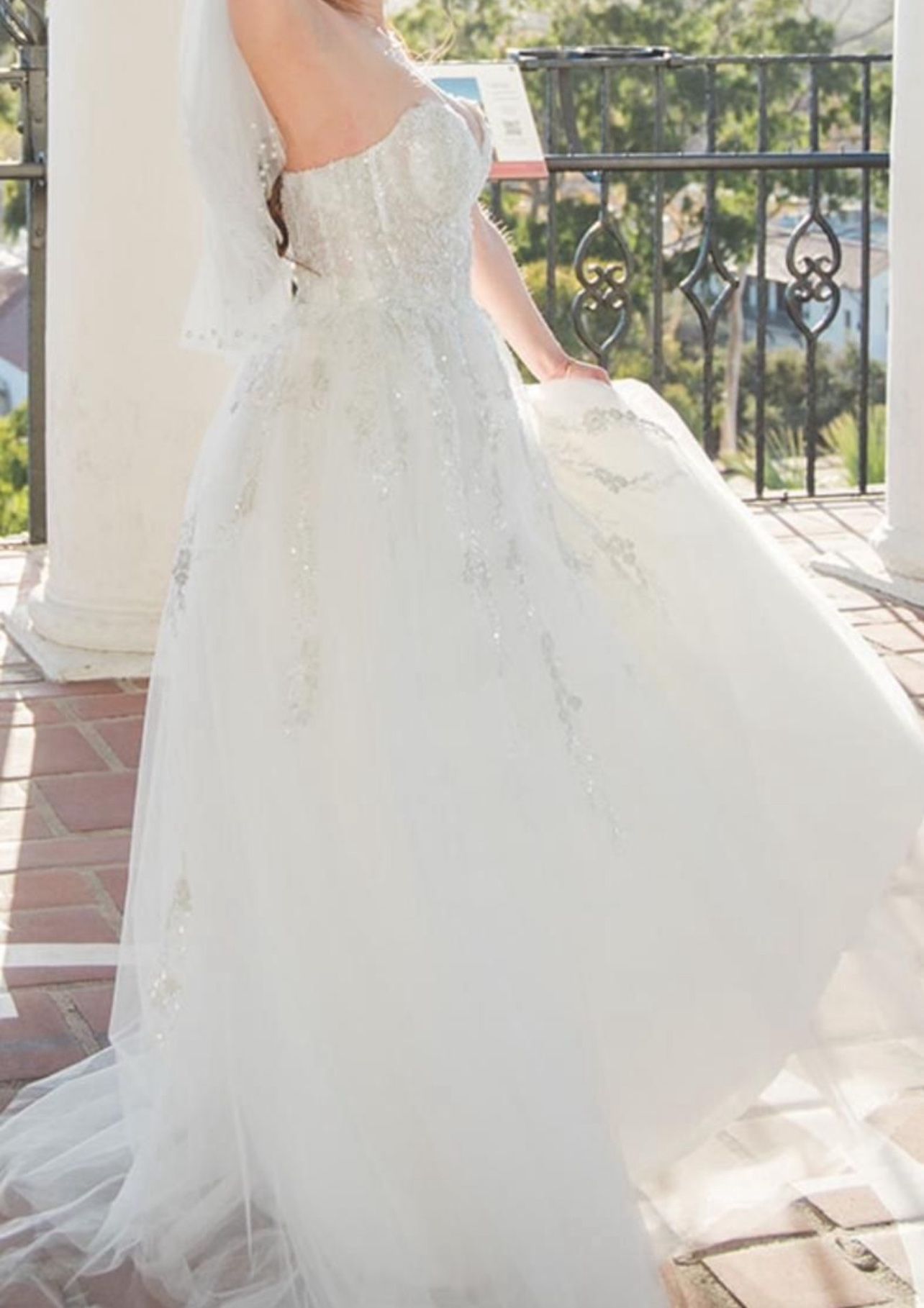 Wedding Dress for sale - small size - $100 Small size Bridal veil Hair accessory $100