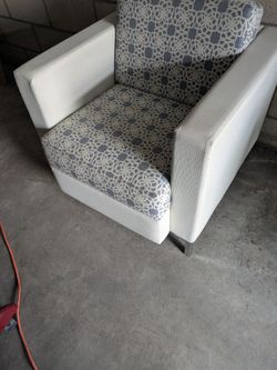 Lounge Chairs and Table
