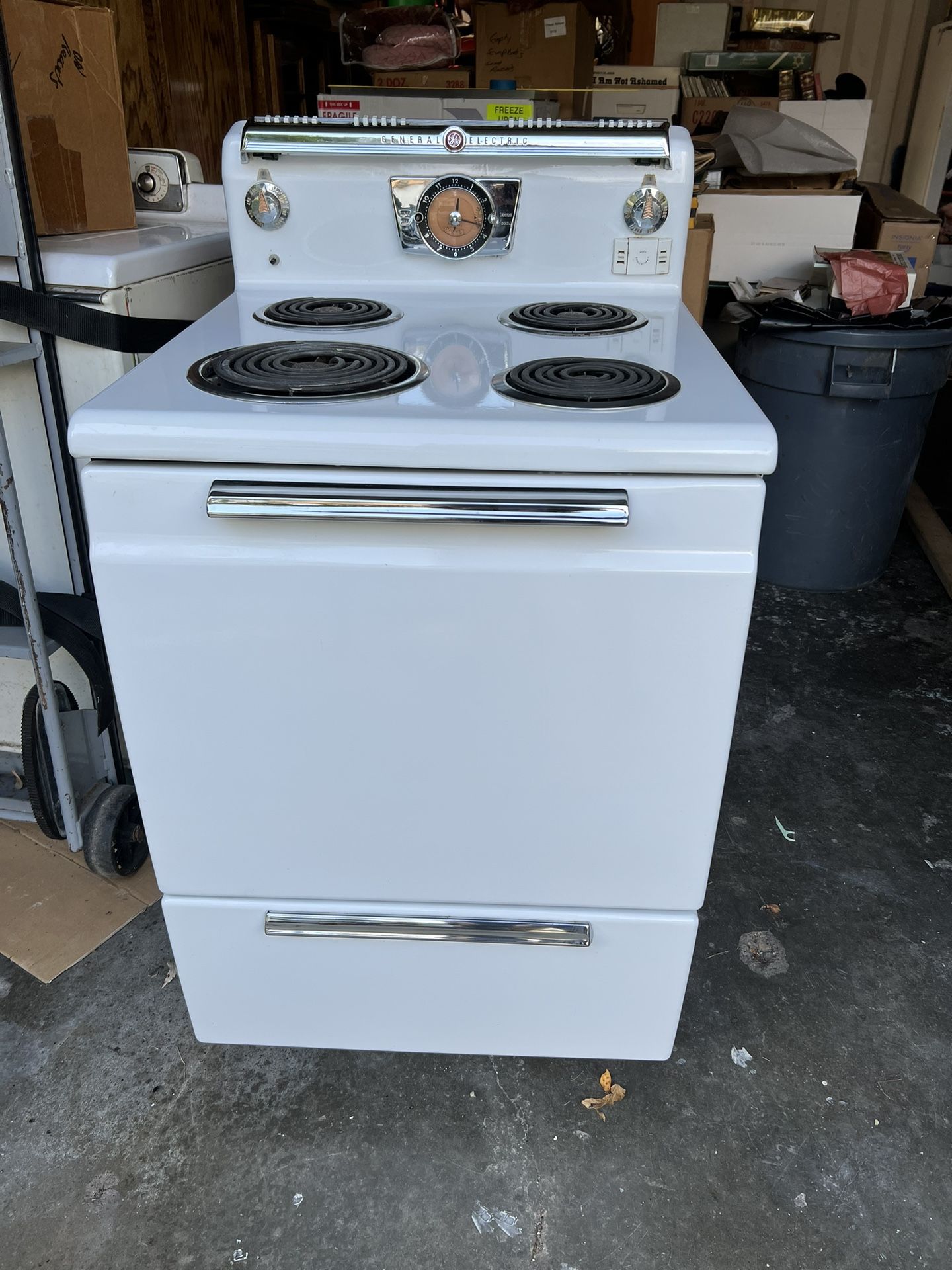 Vintage 1940’s General Electric Stove