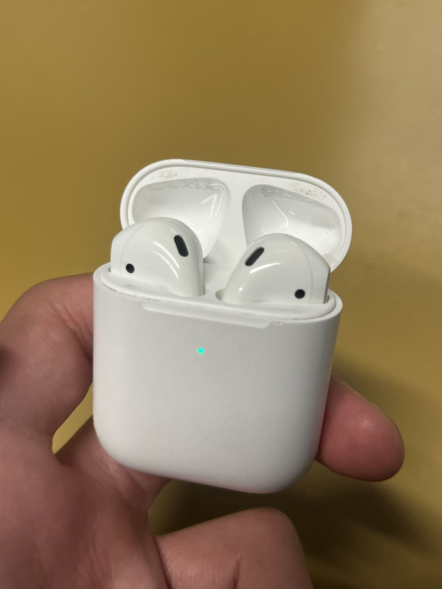 AirPods Gen 2 (Like Brand New)