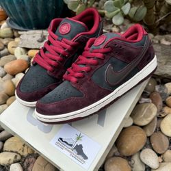 Nike SB Dunk Low QS Riot Size 9.5 10.5 & 11