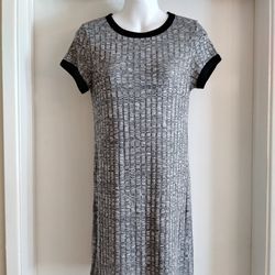 Love Tree Knitted Woman Dress. Casual Crewneck Dress.