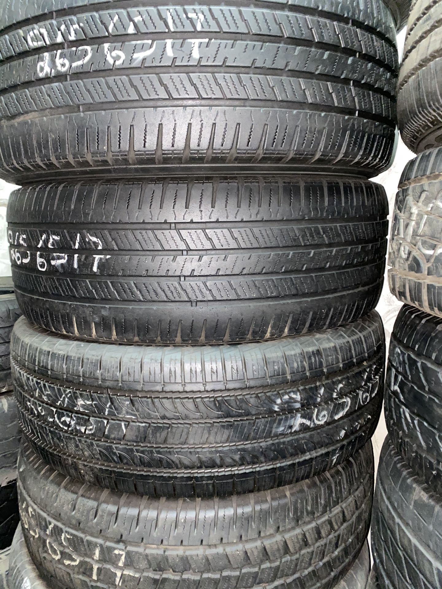 17” 4 used tires 265/65R17