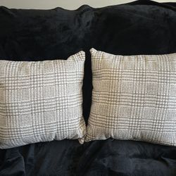 Throw Pillows (set of 2)