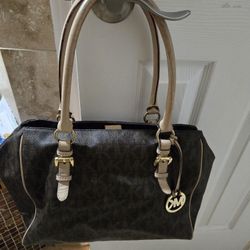 MK Purse 