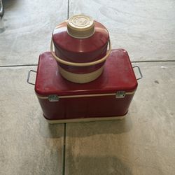 Vintage thermos ice chest and water jug matching set great shape $75 for the set