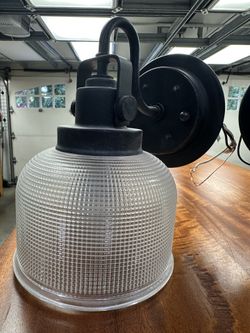 (2) Wall Sconces, Very Cool!