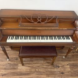 Krakauer piano