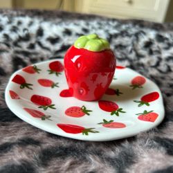 Strawberry Ring Holder 🍓