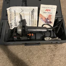 SKIL Professional Plate Joiner Model 1605 With A Dust Collecting Bag With Case