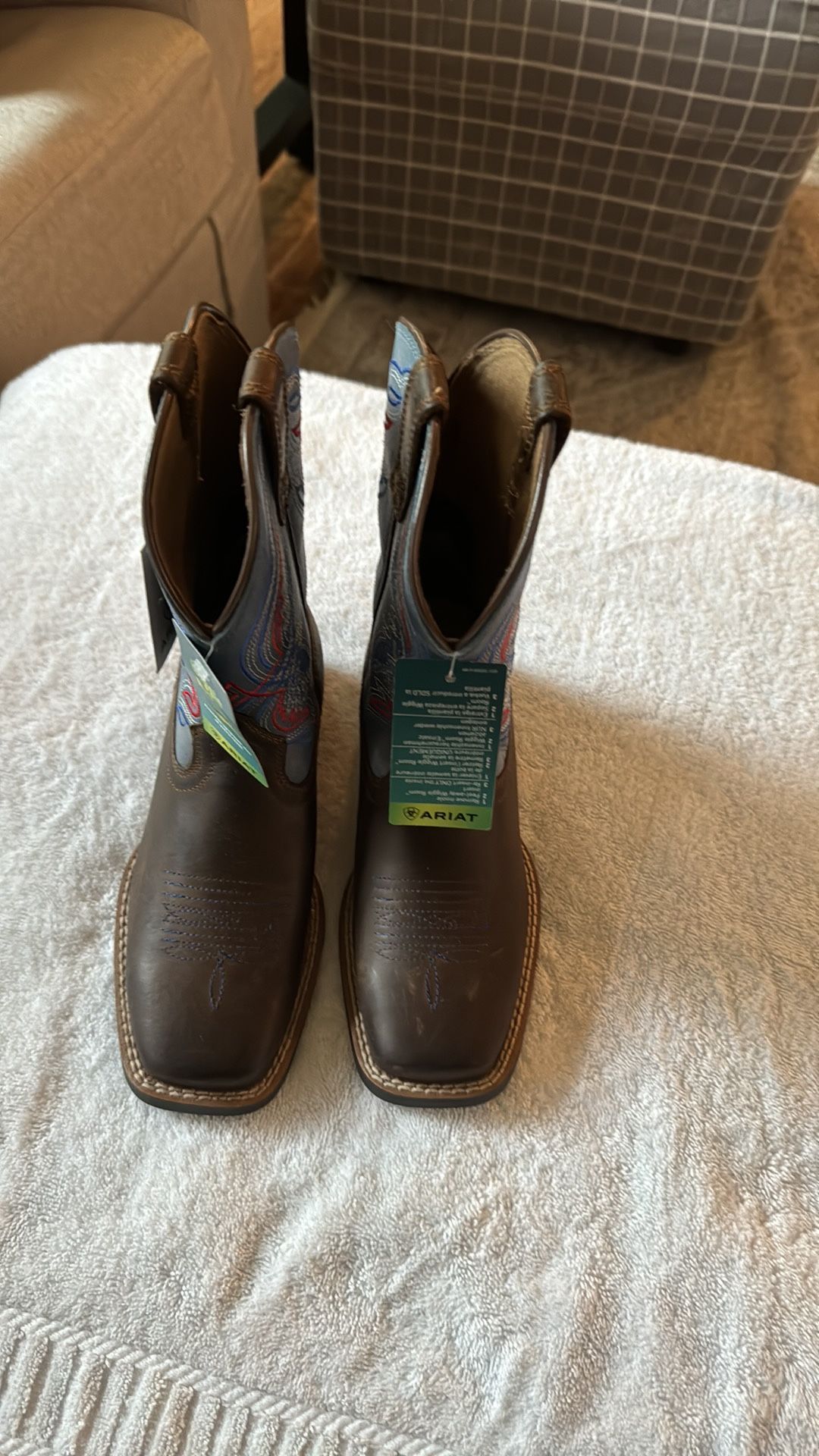 New With Tags Kids  Ariat Boots Size 1.5