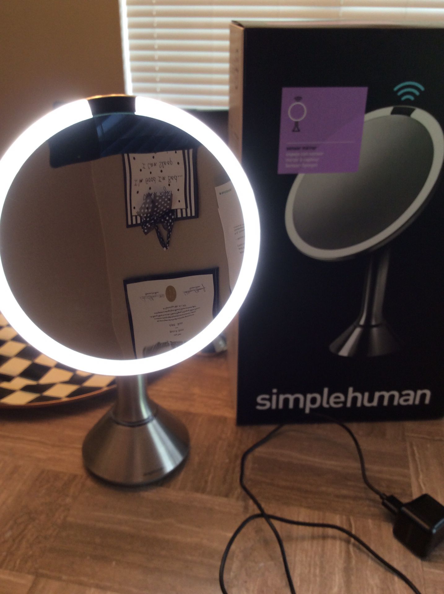 SIMPLEHUMAN tru-lux light system, sensor makeup 5x magnifying Mirror ,vanity ,beauty tool stainless color, with box.