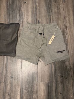 Essentials Grey shorts M