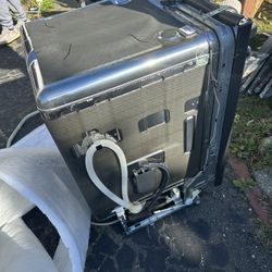 Dishwasher  Brand CAFÉ 