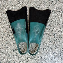 Boogie Board Flippers A-Tach Small Size 8-9 Women